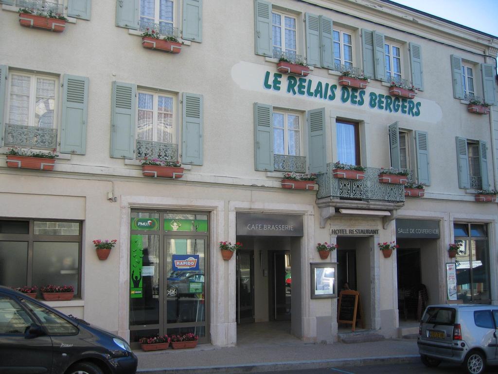 Le Relais Des Bergers Hotel Saint-Martin-en-Haut Eksteriør billede